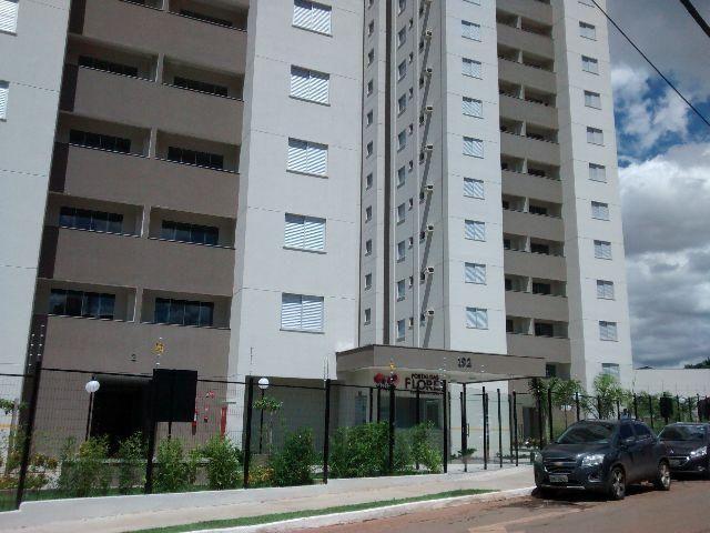 Apartamento de 2 quartos com suíte no setor Negrão de Lima - Portal das Flores