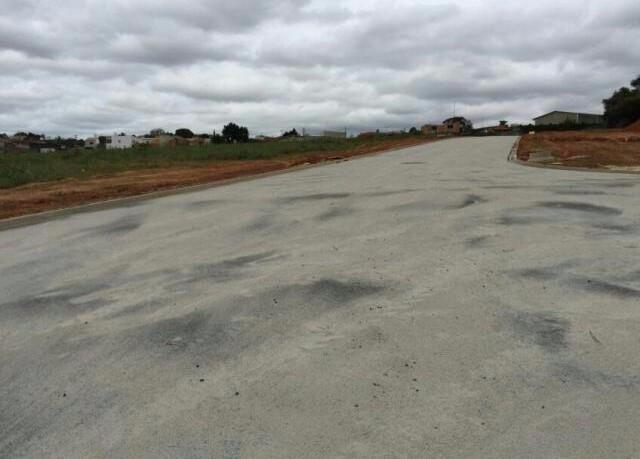 Terreno Próximo ao Centro do Éden-Totalmente Plano-Liberado para Construir