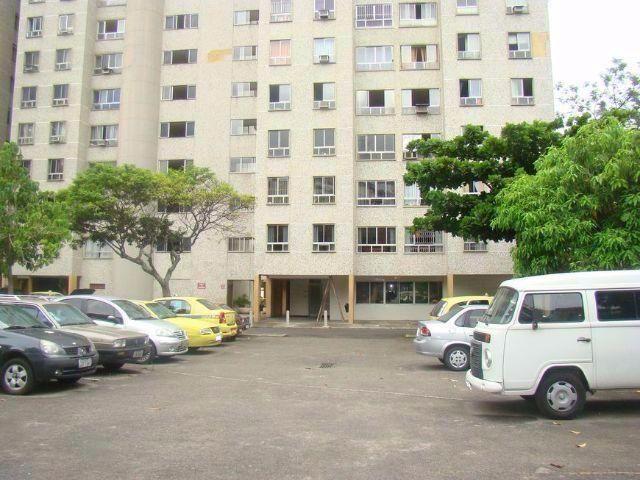 Magnífico Apto. no Catumbi. em Condomínio Fechado. C/Guarita e Segurança 24 Horas