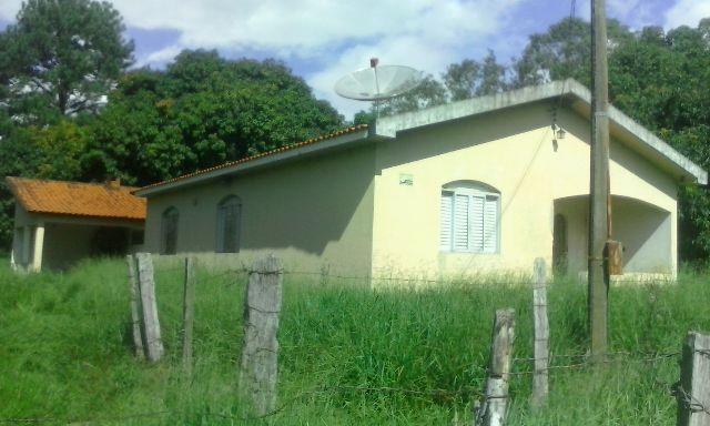 Sitio Terreno Plano 17,5 alqueires Rico em Água Mangueira Manejo de Gado com Casa