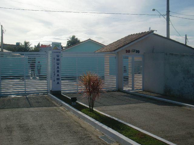 Linda casa em condominio em Intanhaem