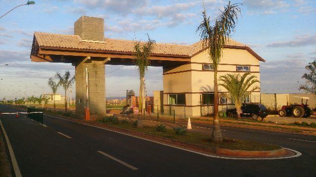 Grande Oportunidade de Terreno 250m² Villa Suíça