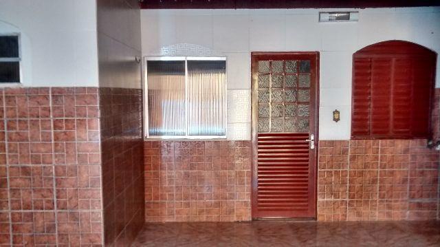 Aluga-se uma casa na Samambaia Norte