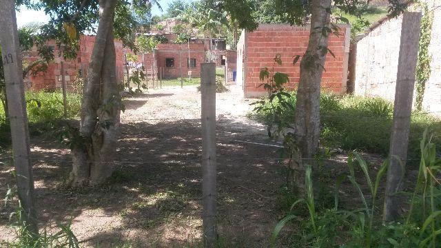 Vende-se Terreno com casa em construção/Fazendinha 2 invasão