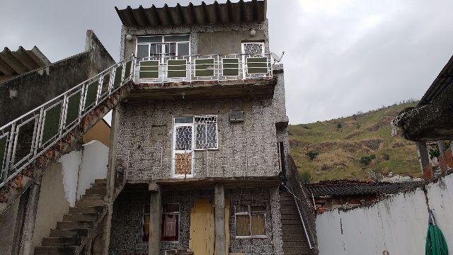 Casa em Vaz Lobo, Frente