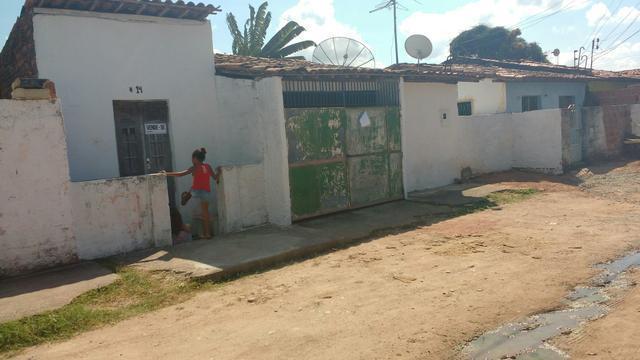 2 casas no Henrique equelmam baratinhas