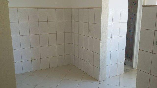 Apartamento 1/4 reformado, arejado e com área de serviço - Condomínio e IPTU inclusos