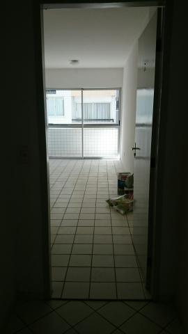 Alugo apartamento c/ 02 quartos em Candeias - aluguel R 1.150,00 (condomínio incluso)