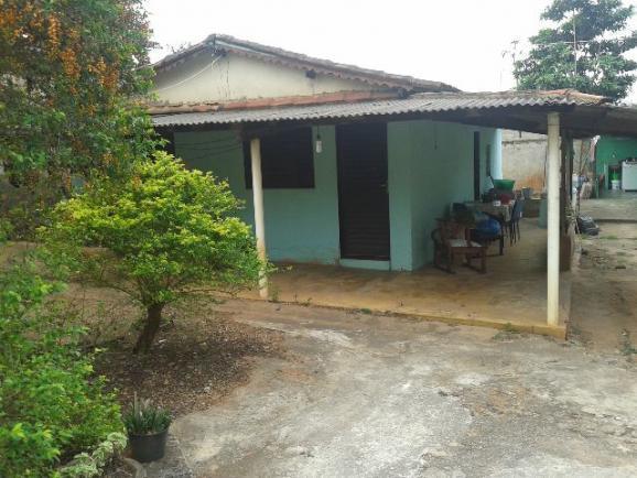 Casa 3 quartos com barracão no fundo - Vila João Vaz