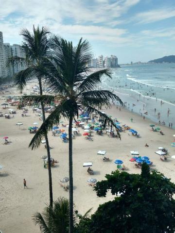 Apartamento frente para o mar, verdadeiro pé na areia no