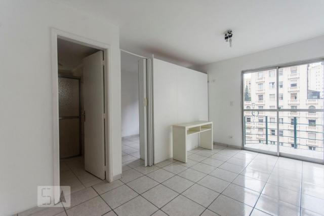 APARTAMENTO no 6º andar com 1 dormitório e 1 garagem