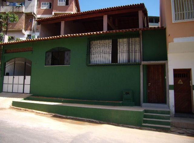 Casa em Cachoeiro, 3 quartos, Terraço Coberto, terreno nos fundos para outra rua