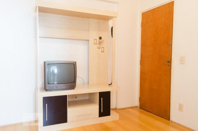 APARTAMENTO no 4º andar mobiliado com 1 dormitório e 1 garagem