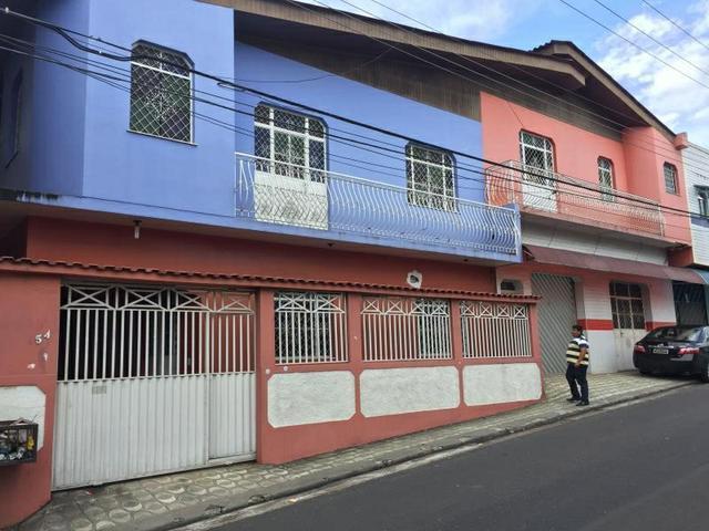 Vendo ou Alugo - Casa no Nova União - 3 Casas e 1 Ponto Comercial