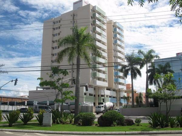 Ed Red Tower na Praia de Itapoã