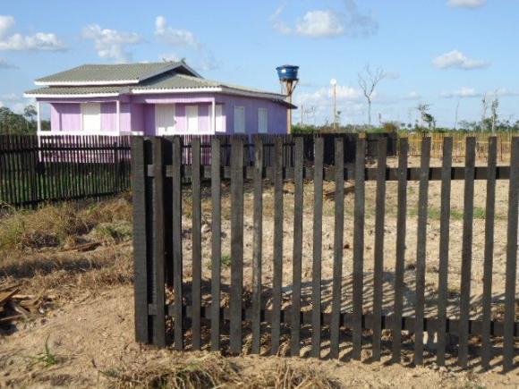 Terreno sercado e metade do preço só hoje