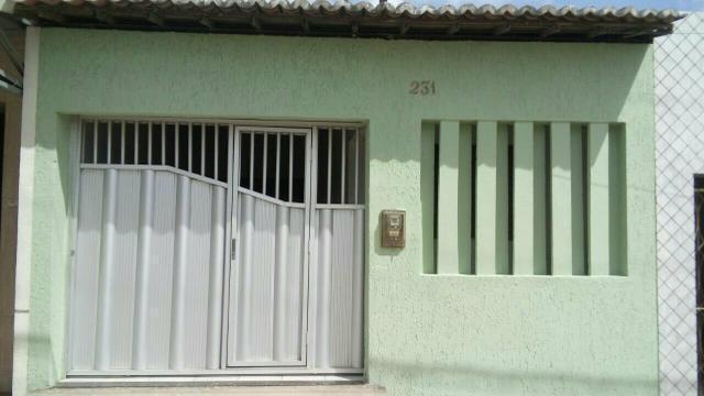 Casa no centro de  (Rua Dr. Pedro Matos,  Aliança - Próx. ao JJ Mat. de Construção)