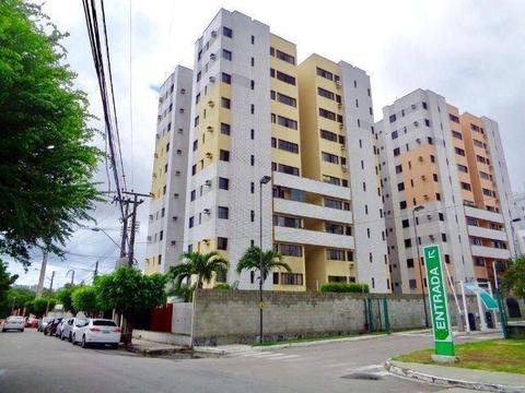 Apartamento no Guararapes c/ 94m² e 02 vagas- AP0392