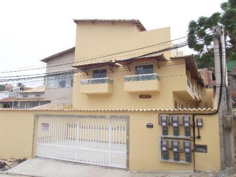 R$165.000,00 Casa triplex -3 quartos, cozinha,3 banheiros, varanda, terraço -sala, área sv