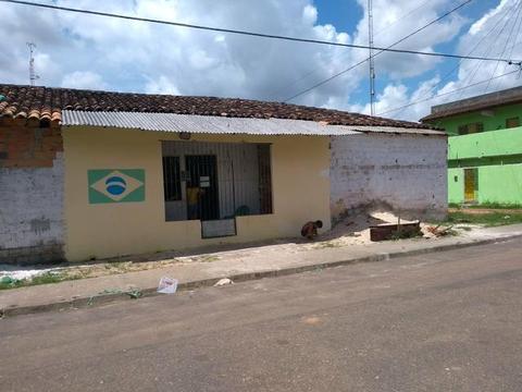 Casa de esquina no icui Guarujá