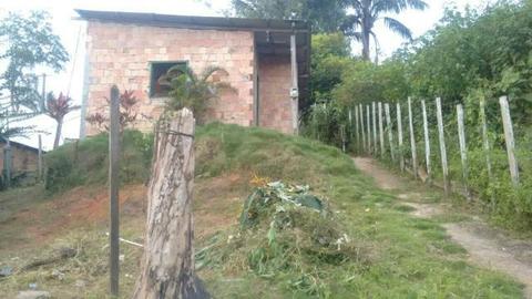 Vendo terreno com 2 casa