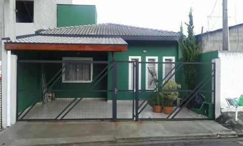 Excelente Casa 3 Dorms 92m² com Móveis Planejados, 2 Vagas em Ótima Localização