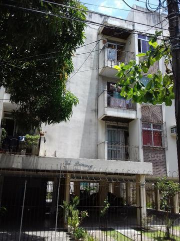 Apartamento d 2/4 + gabinete, sacada, c/ 80 M², na Caripunas, Ed. Primavera, financia