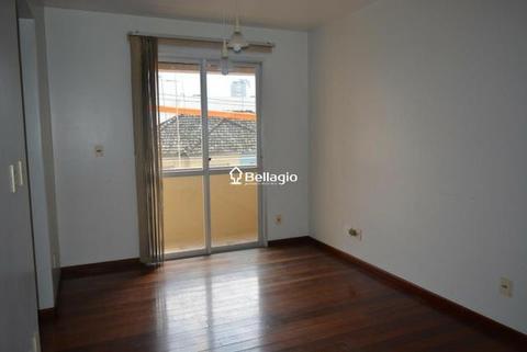 Apartamento Semi-mobiliado de dois dormitórios, Vaga de Garagem, Sacada, Elevador