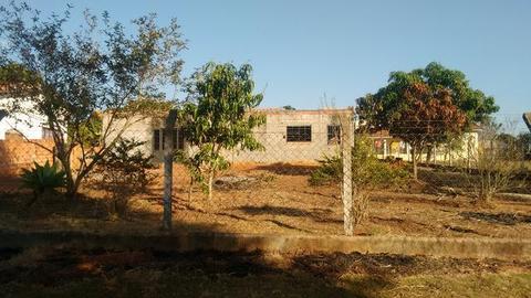 Chacarra em .de 1000 mts com casa construida mas sem acabamento