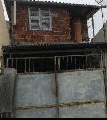 Casa em 3 poços ( vendo ou troco por carros)