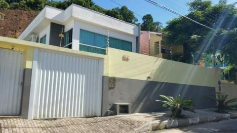 Casa Duplex para temporada em , com piscina/Praia Brava - 5 dorm- gar