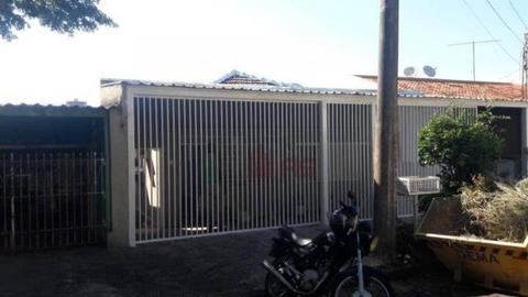 Casa com 3 dormitórios para alugar por /mês - Fragata - /SP