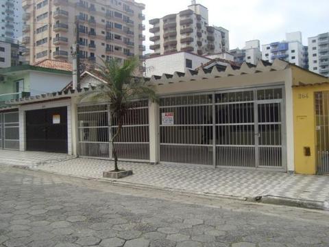 Casa terrea na Ocian, espaçosa, tres dormitorios, perto mar