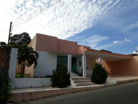 Alugo casa condominio na Ponta Negra/ 3500 incluso condominio