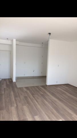 Apartamento Novo, 3 quartos, 2 garagens cobertas